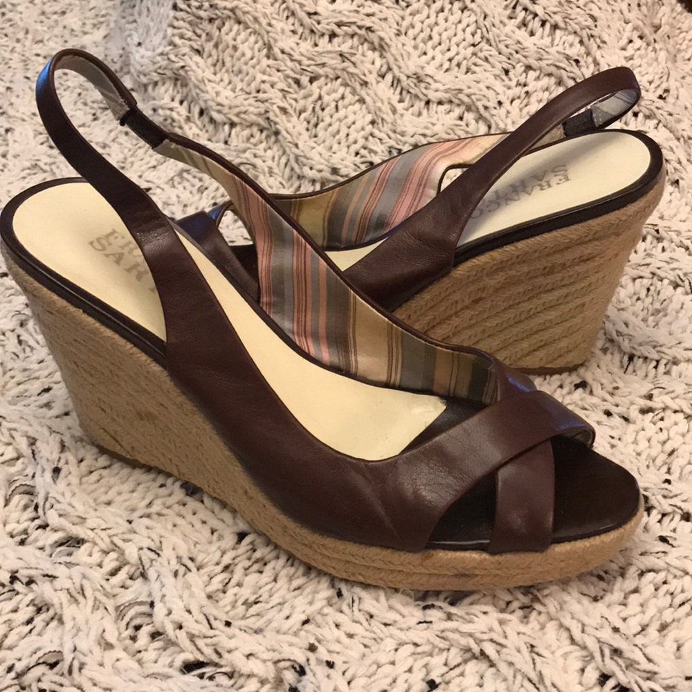 Franco Sarto Brown Wedge Open Toe Sandal. Size: 8